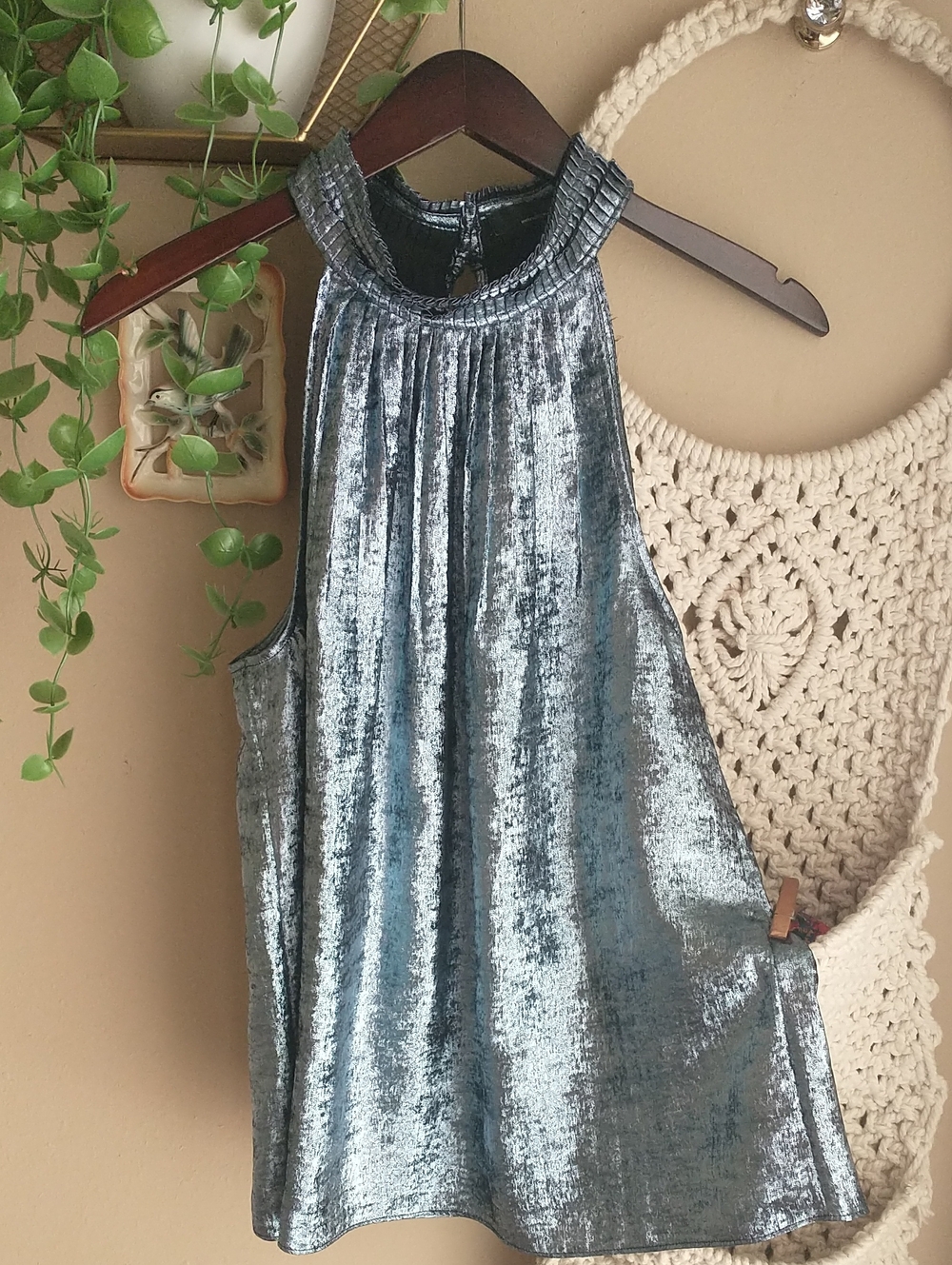 Like New! White House Black Market High Neck Sleeveless Top Metallic Blue Size10